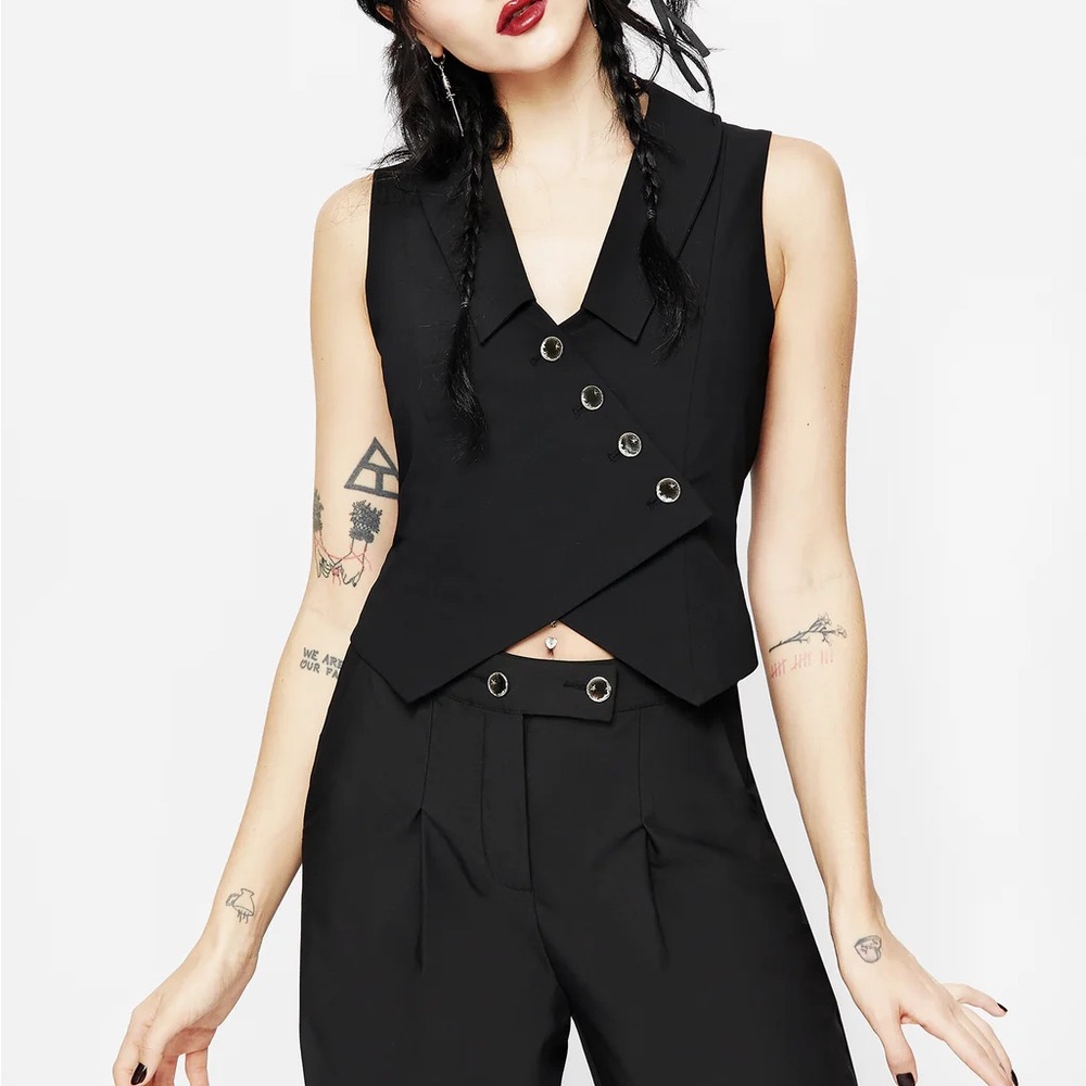 Disturbia Black Sleeveless Vest